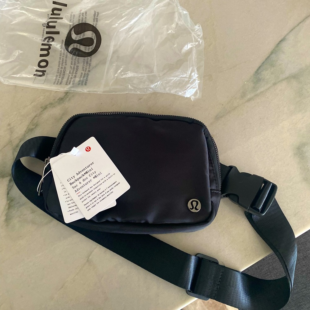 Black Lulu everywhere belt